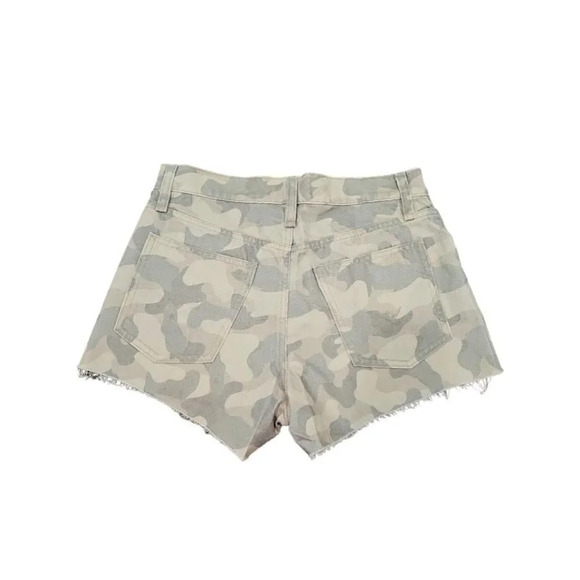NWOT Hudson Lori Camo Cutoff Shorts Size 27 - Picture 6 of 10